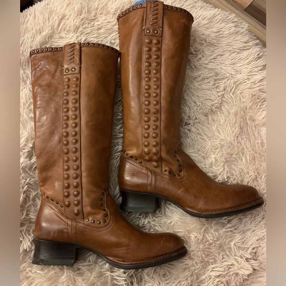 Beautiful brown riding leather boots